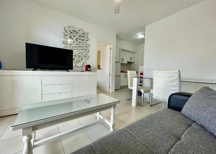 Vistas Al Mar Y Terraza Soleada Apartment