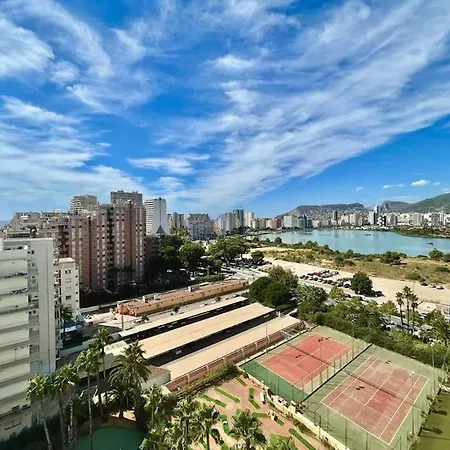 Vistas Al Mar Y Terraza Soleada アパート カルプ