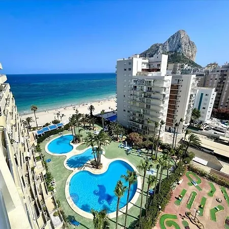 Vistas Al Mar Y Terraza Soleada カルプ